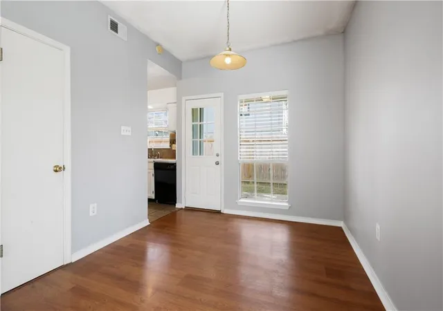 Listing Photo 4 - Condo for sale in building located at 502 Cedarwood Dr, Mandeville, LA 70471 - Unit #502