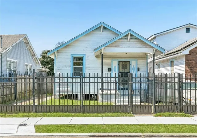 Photo 1 of Single family home for sale at 1724 Eagle St, New Orleans, LA 70118 | MLS# 2571449 | Listing updated on 2026-09-23