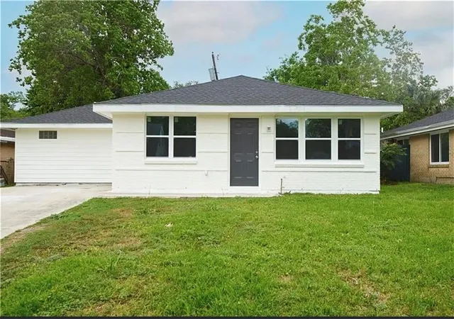 Photo 1 of Single family home for sale at 2844 Somerset Dr, New Orleans, LA 70131 | MLS# 2571203 | Listing updated on 2026-09-08