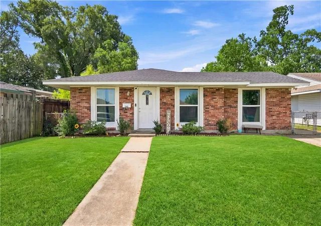 Photo 1 of Single family home for sale at 141 Helen Dr, Avondale, LA 70094 | MLS# 2571744 | Listing updated on 2026-09-09
