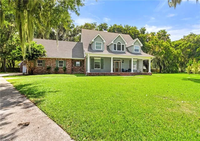 Photo 2 of Single family home for sale at 965 Jason Dr, Belle Chasse, LA 70037 | MLS# 2571820 | Listing updated on 2026-09-24