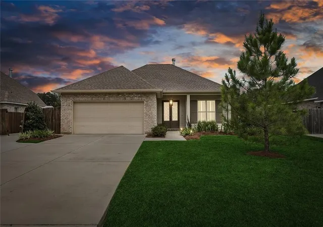 Photo 1 of Single family home for sale at 72412 Homestead St, Covington, LA 70435 | MLS# 2571305 | Listing updated on 2026-09-21
