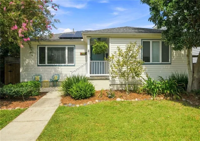 Photo 1 of Single family home for sale at 6444 Milne Blvd, New Orleans, LA 70124 | MLS# 2571603 | Listing updated on 2026-09-30