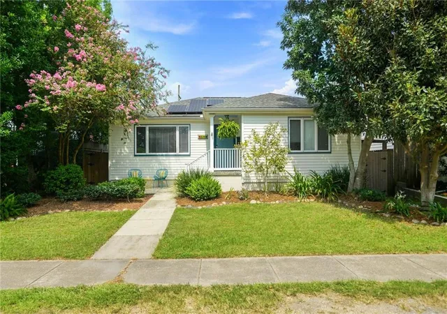 Photo 2 of Single family home for sale at 6444 Milne Blvd, New Orleans, LA 70124 | MLS# 2571603 | Listing updated on 2026-09-30