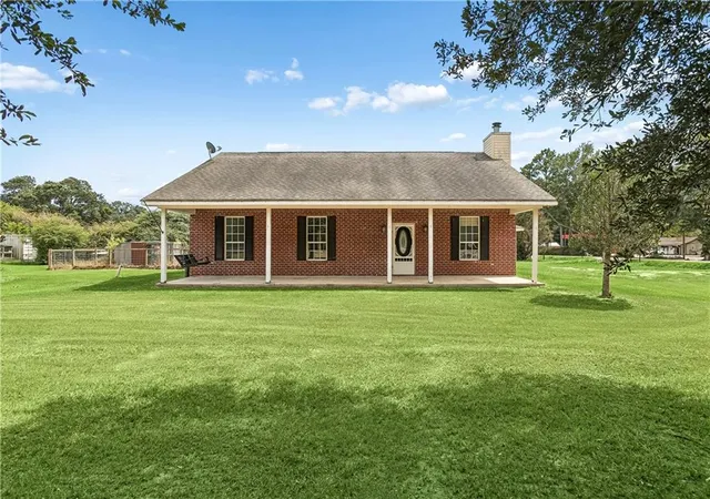 Photo 1 of Single family home for sale at 17156 Million Dollar Rd, Covington, LA 70435 | MLS# 2572019 | Listing updated on 2026-09-15