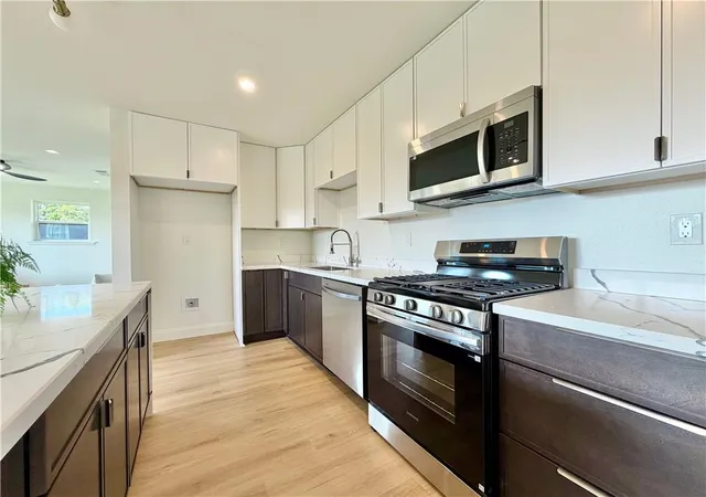 Photo 3 of Single family home for sale at 913 Kent Ave, Metairie, LA 70001 | MLS# 2572014 | Listing updated on 2026-09-10