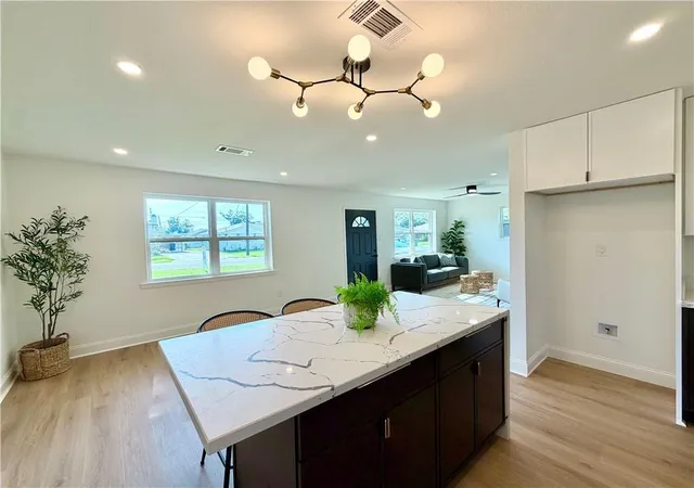 Photo 4 of Single family home for sale at 913 Kent Ave, Metairie, LA 70001 | MLS# 2572014 | Listing updated on 2026-09-10