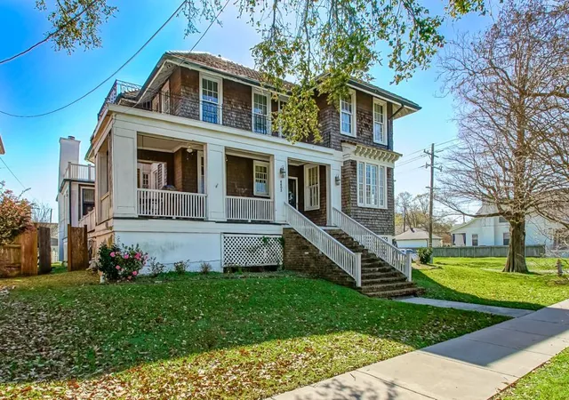 Photo 2 of Single family home for sale at 6803 W End Blvd, New Orleans, LA 70124 | MLS# 2571908 | Listing updated on 2026-09-09