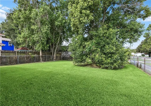 Photo 4 of Sale Pending at 605 Hancock St, Gretna, LA 70053 | MLS# 2571566 | Listing updated on 2026-09-25