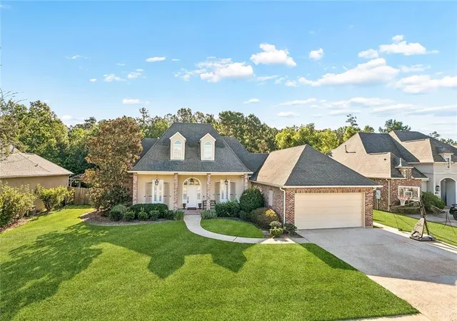 Photo 2 of Single family home for sale at 648 Silverthorne Ln, Covington, LA 70433 | MLS# 2568477 | Listing updated on 2026-10-02