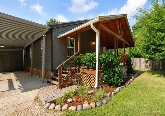 Photo 3 of Single family home for sale at 17016 E Domiano Ln, Hammond, LA 70401 | MLS# 2570651 | Listing updated on 2026-09-21