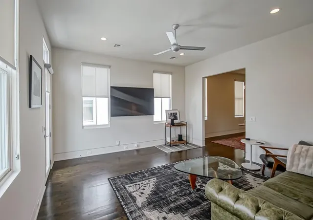 Listing Photo 4 - Condo for sale in building located at 631 Philip St, New Orleans, LA 70130 - Unit #631