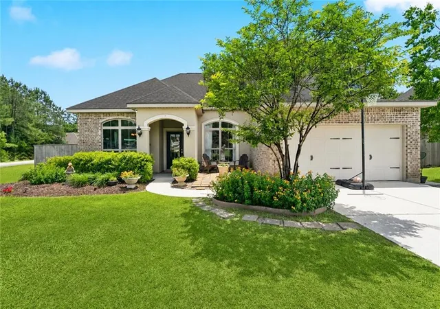 Photo 1 of Single family home for sale at 28591 Water Oak Loop, Ponchatoula, LA 70454 | MLS# 2572066 | Listing updated on 2026-10-06