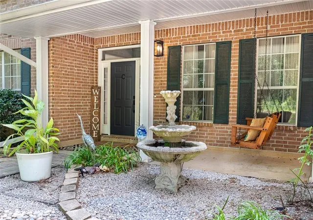 Photo 2 of Sale Pending at 73620 Fairway Dr, Abita Springs, LA 70420 | MLS# 2571973 | Listing updated on 2026-09-07