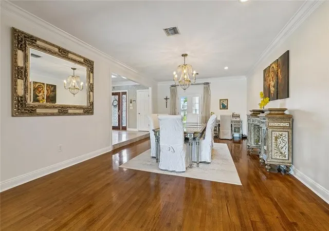 Photo 3 of Sale Pending at 33 Chateau Mouton Dr, Kenner, LA 70065 | MLS# 2571039 | Listing updated on 2026-09-17