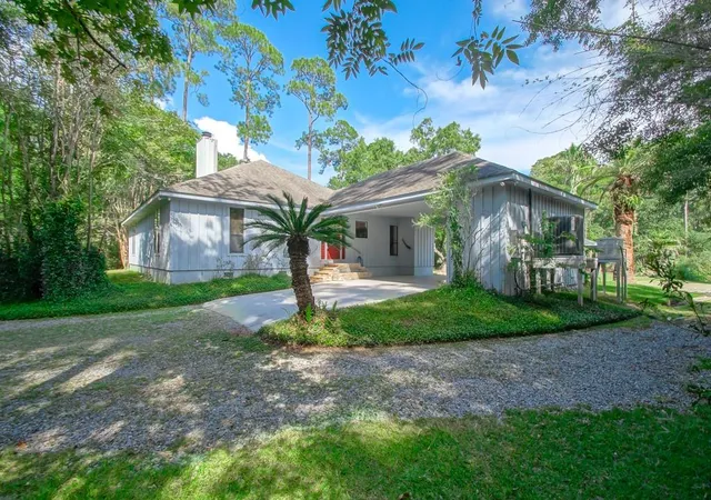 Photo 3 of Single family home for sale at 59214 Lacombe Harbor Ln, Lacombe, LA 70445 | MLS# 2571622 | Listing updated on 2026-09-29