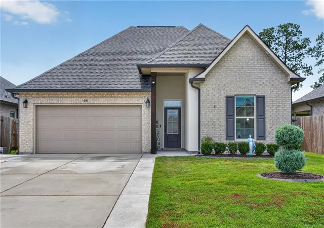 Photo 1 of Single family home for sale at 641 Claiborne Trails Dr, Slidell, LA 70458 | MLS# 2572271 | Listing updated on 2026-10-02