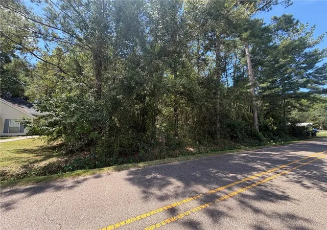 Land for sale at 0 Lydia St, Lacombe, LA 70445 | MLS# 2571709