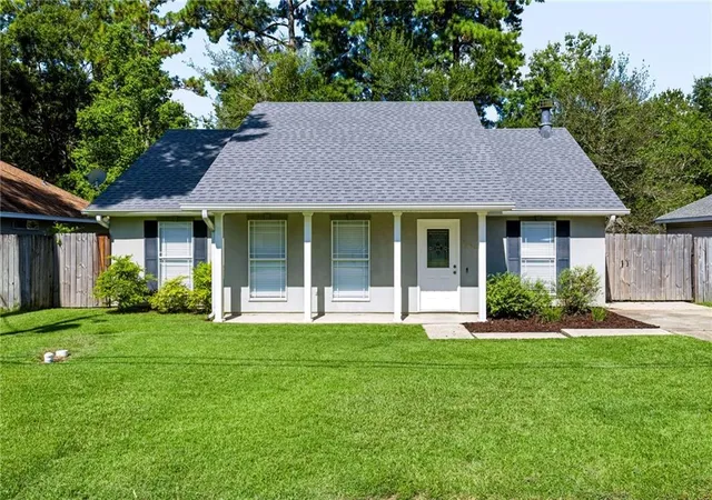 Photo 1 of Single family home for sale at 70401 I St, Covington, LA 70433 | MLS# 2572263 | Listing updated on 2026-09-17