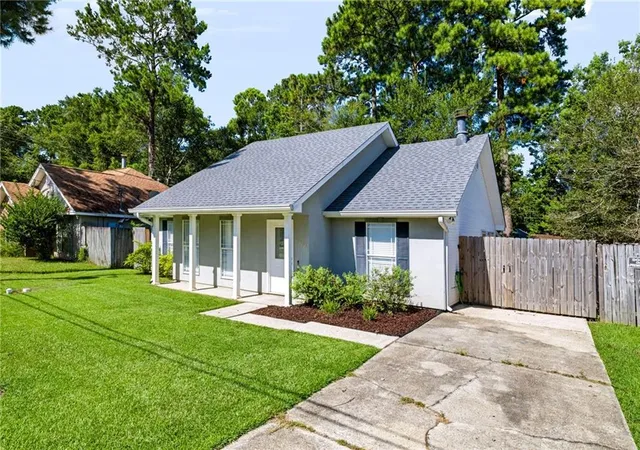 Photo 3 of Single family home for sale at 70401 I St, Covington, LA 70433 | MLS# 2572263 | Listing updated on 2026-09-17