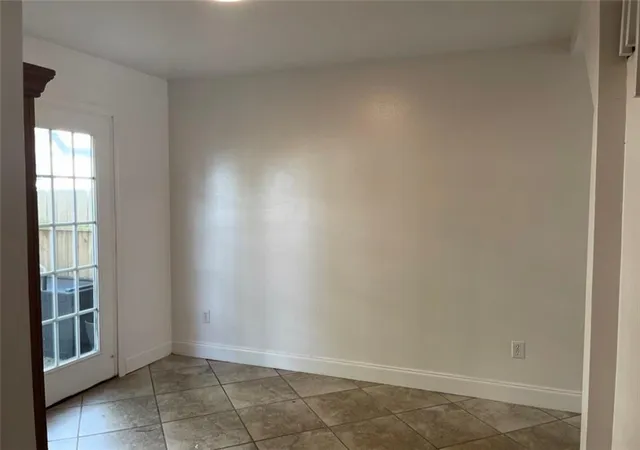 Photo 4 of Condo for sale at 4854 Pontchartrain Dr #10, Slidell, LA 70458 | MLS# 2571627 | Listing updated on 2026-10-06