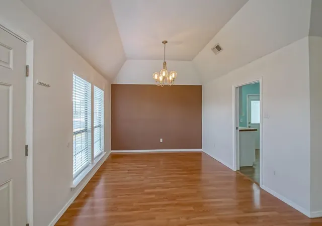 Photo 4 of Single family home for sale at 140 Chatelain Ct, New Orleans, LA 70128 | MLS# 2571999 | Listing updated on 2026-09-20