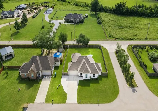Photo 3 of Single family home for sale at 11008 Audubon Dr, Hammond, LA 70403 | MLS# 2571975 | Listing updated on 2026-09-20