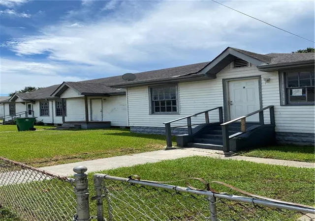 Photo 2 of Multi family home for sale at 444 Pailet St, Harvey, LA 70058 | MLS# 2572415 | Listing updated on 2026-09-09