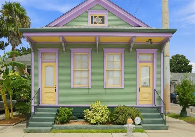 Single family home for sale at 4201 Tchoupitoulas St, New Orleans, LA 70115 | MLS# 2572482