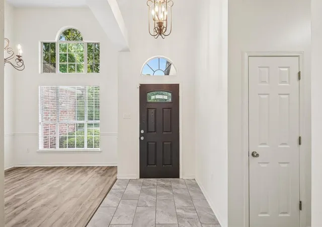 Photo 3 of Single family home for sale at 253 Woodcrest Dr, Covington, LA 70433 | MLS# 2572405 | Listing updated on 2026-09-21