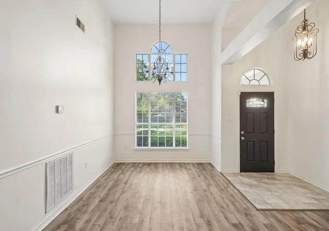 Photo 4 of Single family home for sale at 253 Woodcrest Dr, Covington, LA 70433 | MLS# 2572405 | Listing updated on 2026-09-21