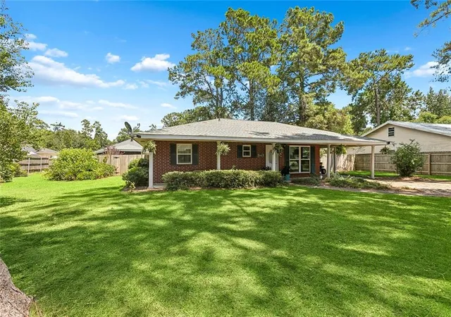 Photo 2 of Sale Pending at 70482 H St, Covington, LA 70433 | MLS# 2572210 | Listing updated on 2026-09-10