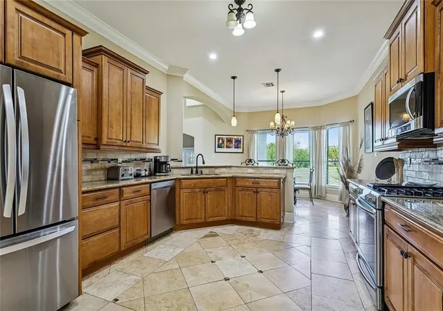 Photo 4 of Single family home for sale at 6230 Eastover Dr, New Orleans, LA 70128 | MLS# 2571493 | Listing updated on 2026-10-07