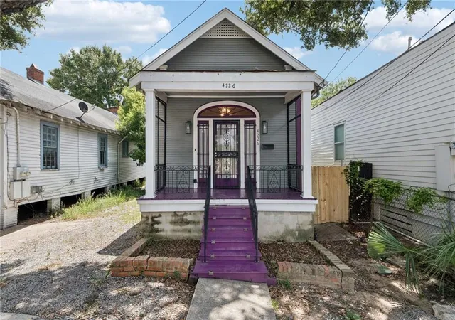 Photo 1 of Single family home for sale at 4226 S Carrollton Ave, New Orleans, LA 70119 | MLS# 2571762 | Listing updated on 2026-09-24