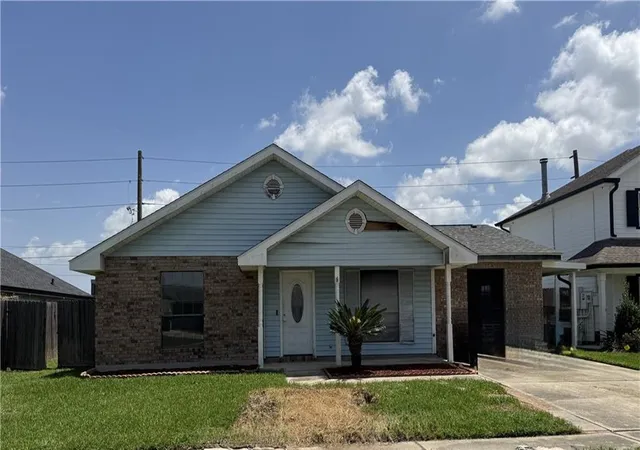 Photo 1 of Sale Pending at 493 Longwood Dr, Destrehan, LA 70047 | MLS# 2572561 | Listing updated on 2026-08-31
