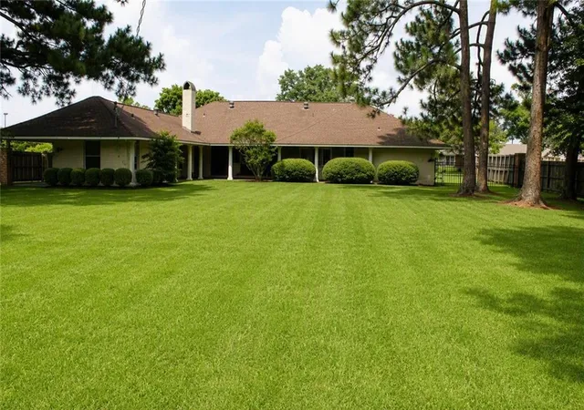Photo 2 of Single family home for sale at 11463 King Richard Dr, Baton Rouge, LA 70815 | MLS# 2566495 | Listing updated on 2026-09-08