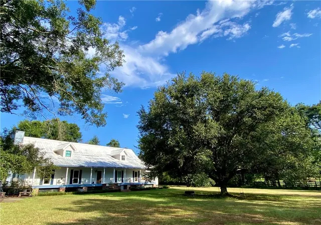 Photo 2 of Single family home for sale at 19406 Rocking D Rd, Covington, LA 70435 | MLS# 2572461 | Listing updated on 2026-09-11