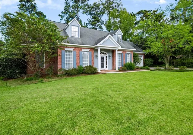 Photo 3 of Single family home for sale at 88 Longwood Dr, Mandeville, LA 70471 | MLS# 2571738 | Listing updated on 2026-09-20