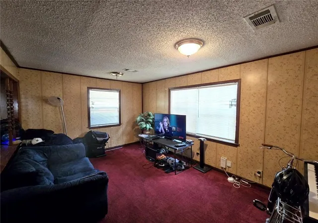 Photo 3 of Single family home for sale at 121 W Newman Ave, Hammond, LA 70403 | MLS# 2571701 | Listing updated on 2026-09-08