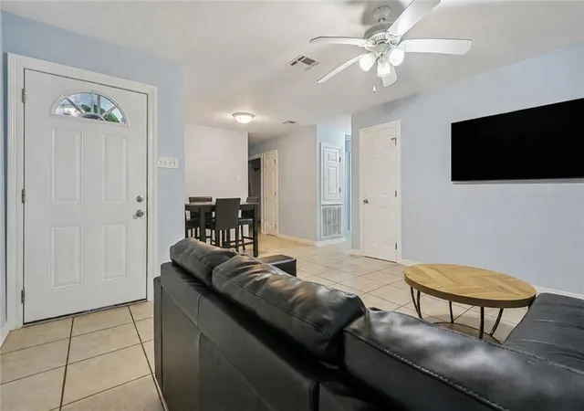 Photo 3 of House for sale at 8416-18 Valor Dr, Chalmette, LA 70043 | MLS# 2572898 | Listing updated on 2026-09-23