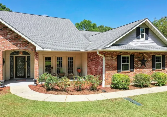 Photo 2 of Sale Pending at 102 Churchill Downs Dr, Bush, LA 70431 | MLS# 2571181 | Listing updated on 2026-09-03