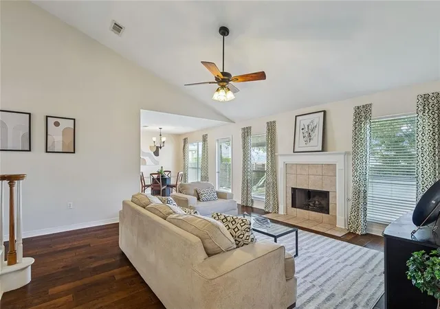 Photo 3 of Single family home for sale at 1118 Mary Kevin Dr, Slidell, LA 70461 | MLS# 2572881 | Listing updated on 2026-10-06