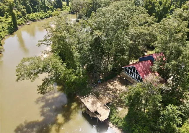 Photo 2 of Single family home for sale at 23723 Fletcher Isle Rd, Ponchatoula, LA 70454 | MLS# 2572122 | Listing updated on 2026-09-17