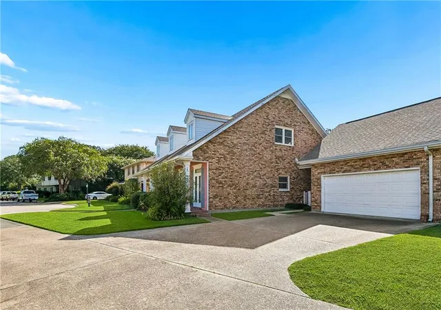 Photo 2 of Single family home for sale at 1508 Palm St, Metairie, LA 70001 | MLS# 2572977 | Listing updated on 2026-09-17