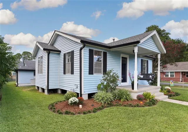 Photo 3 of Single family home for sale at 622 Division St, Metairie, LA 70001 | MLS# 2572972 | Listing updated on 2026-10-04