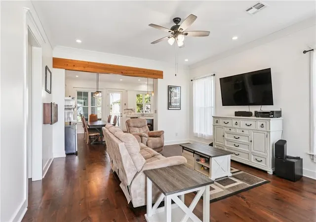 Photo 3 of Single family home for sale at 1942 Rose St, Arabi, LA 70032 | MLS# 2573031 | Listing updated on 2026-10-05