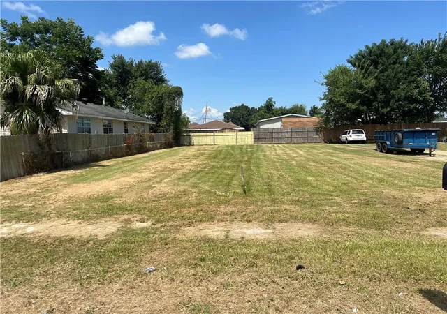 Photo 2 of Land for sale at 922 S Upland Ave, Metairie, LA 70003 | MLS# 2573059 | Listing updated on 2026-09-24