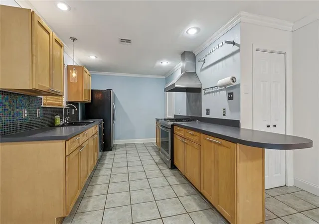 Photo 4 of Single family home for sale at 4104 Haring Rd, Metairie, LA 70006 | MLS# 2573008 | Listing updated on 2026-09-09