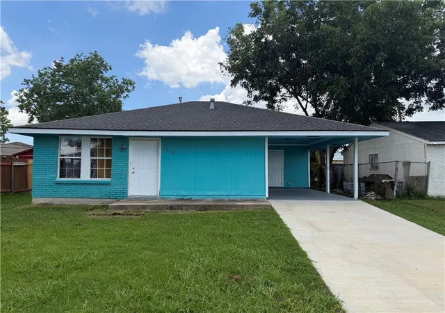 Photo 3 of Single family home for sale at 112 Helen Dr, Avondale, LA 70094 | MLS# 2573041 | Listing updated on 2026-09-29