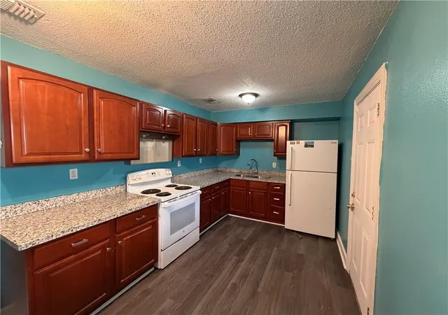 Photo 4 of Single family home for sale at 112 Helen Dr, Avondale, LA 70094 | MLS# 2573041 | Listing updated on 2026-09-29